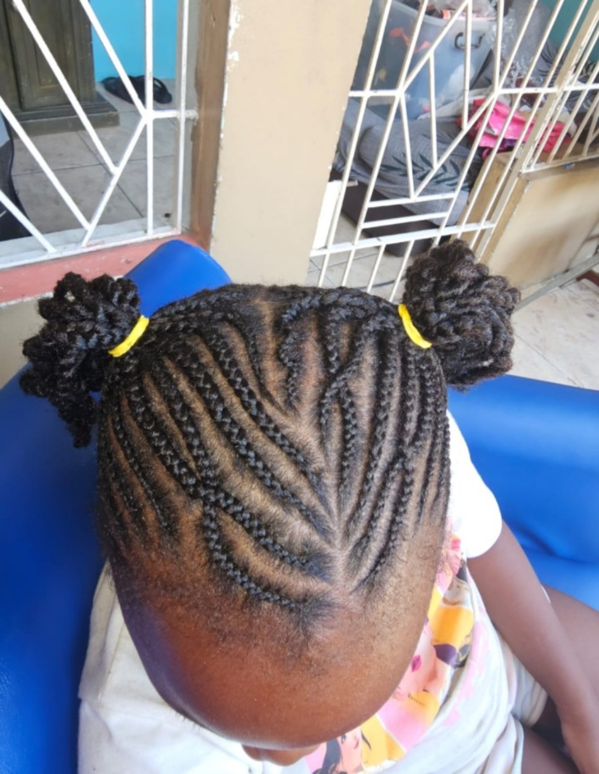 Back to school giveaway hairstyle with yellow hair ties